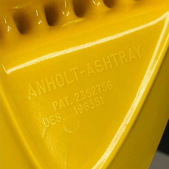 Vintage ANHOLT USA Ashtray: Yellow Atomic Boomerang Melamine Dish - MCM Decor - Picture 4 of 10